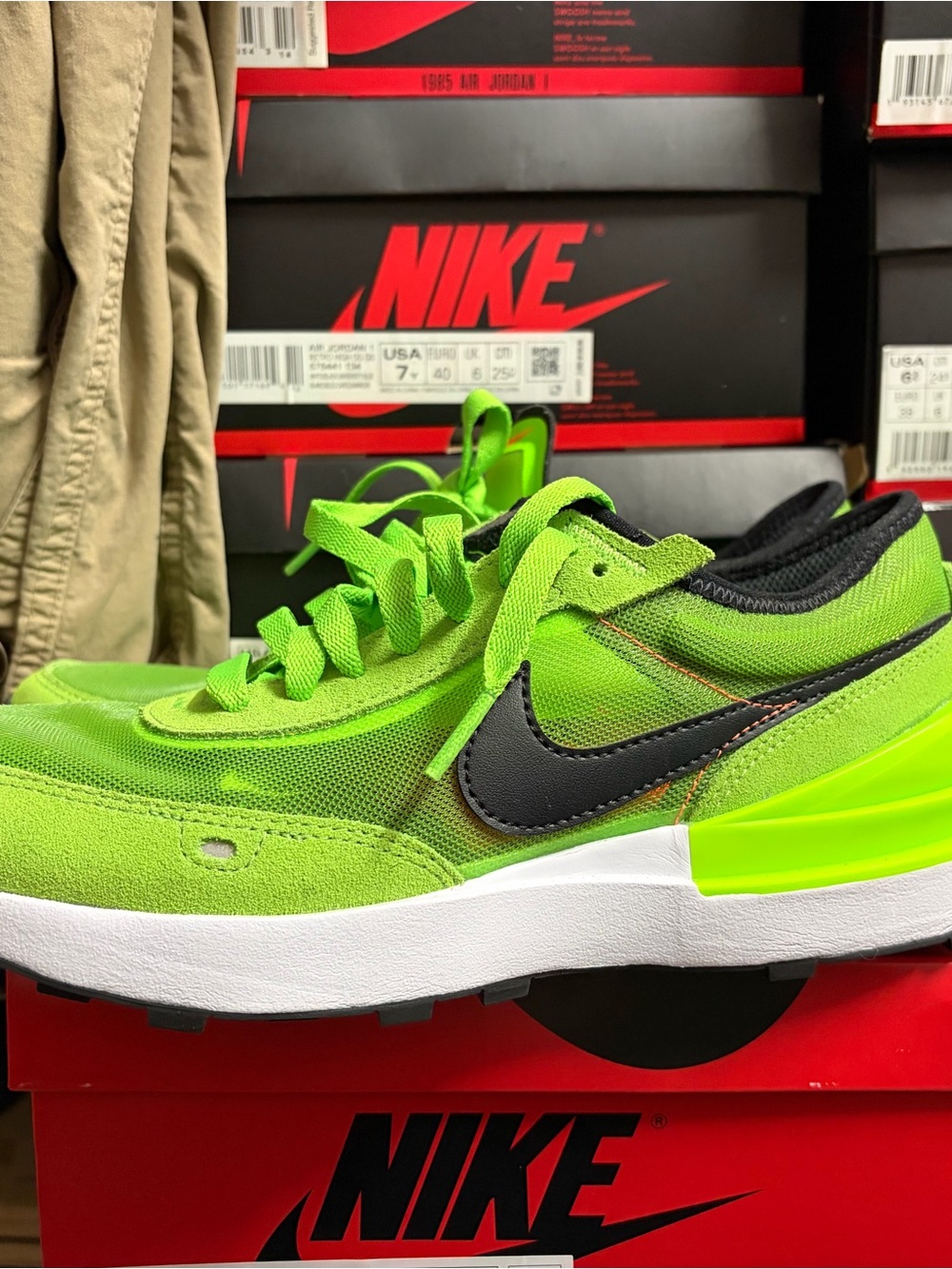 Nike waffle one neon green sneakers 6Y New
